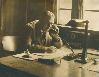 Rigid Howard Burditt