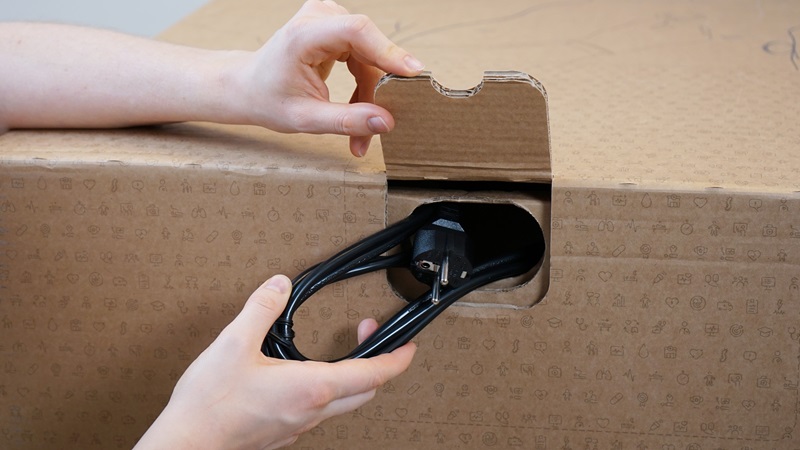 SimMan-Shipping-Box-hatchet